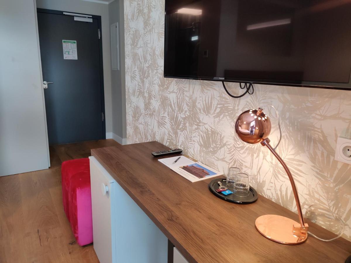 Amelie No 1 Hotel & Appartements 朗道因德普法尔茨 外观 照片
