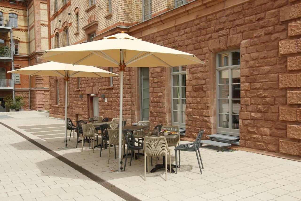 Amelie No 1 Hotel & Appartements 朗道因德普法尔茨 外观 照片